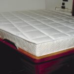 Matelas Maldives en mousse, réalisé sur mesure et installé dans le lit d’une cabine