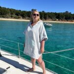 Poncho de bain, au mouillage